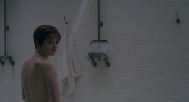 Blu Hunt sexy, Maisie Williams sexy -  The New Mutants (2020)