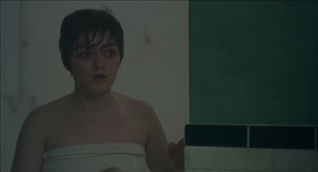 Blu Hunt sexy, Maisie Williams sexy -  The New Mutants (2020)