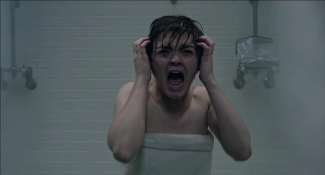 Blu Hunt sexy, Maisie Williams sexy -  The New Mutants (2020)