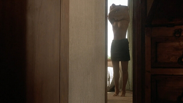 Anais de Melo nude - The Evil That Men Do (1984)