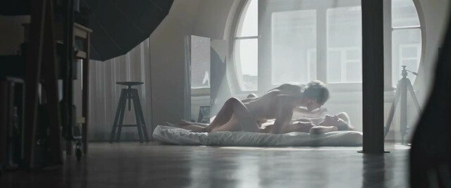 Kristyna Podzimkova nude - Poslouchej (2019)