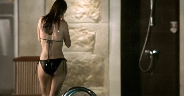 Aure Atika nude, Melanie Laurent sexy - De battre mon coeur s'est arrete (2005)