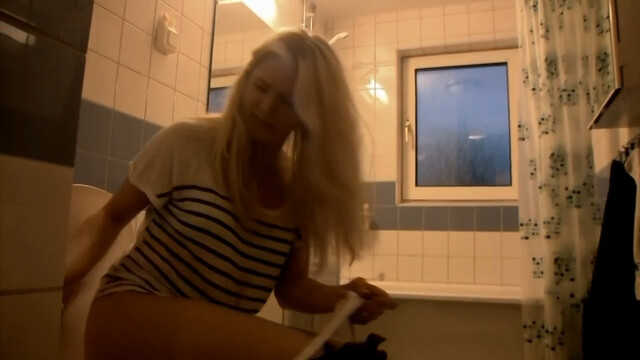 Mariah Kanninen nude - Dust Box (2012)