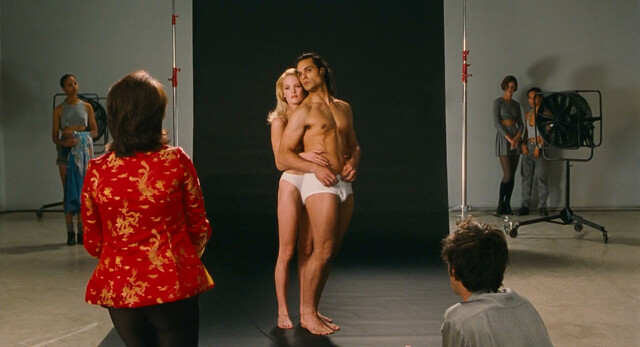 Catherine Keener nude, Elizabeth Berkley sexy, Bridgette Wilson-Sampras nude - The Real Blonde (1997)