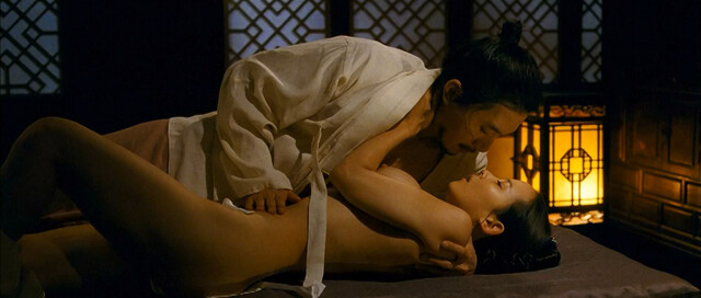 Cho Yeo-jeong nude, Ryu Hyun-kyung nude - The Servant (2010)