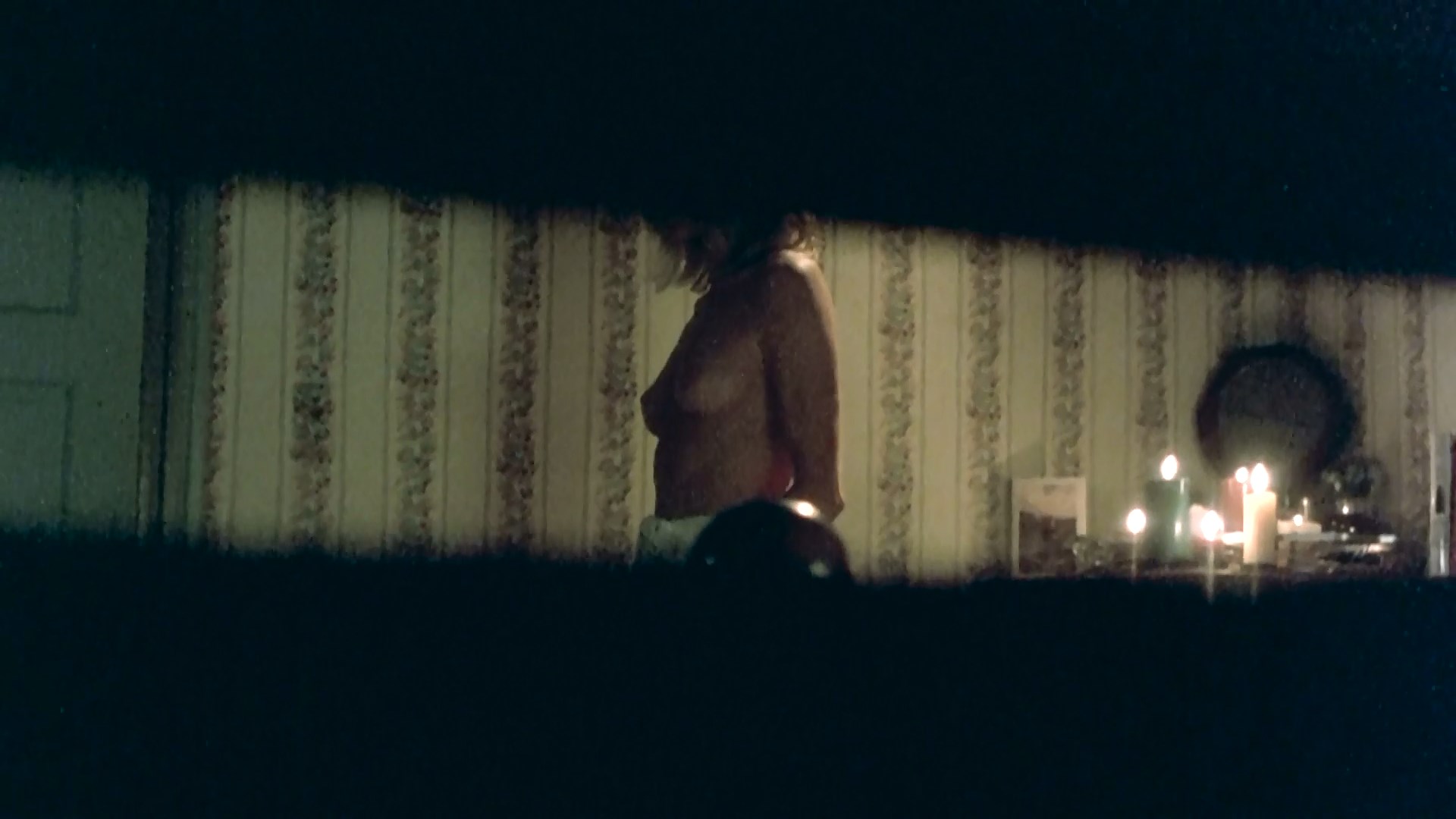 Jill McWhirter nude - The Dentist 2 (1998)