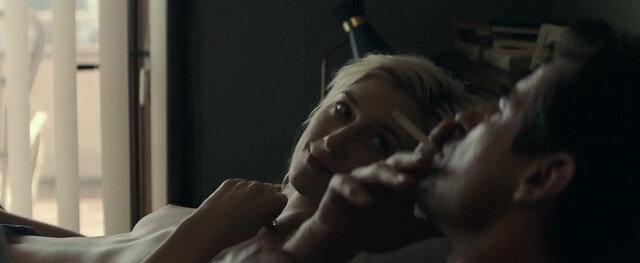 Elizabeth Debicki nude - The Burnt Orange Heresy (2019)