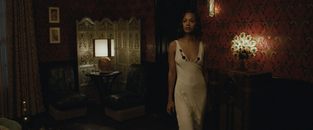 Zoe Saldana sexy - Live by Night (2016)