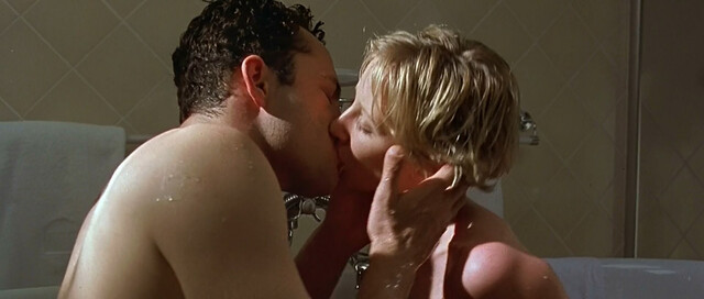 Anne Heche nude – Return to Paradise (1998)