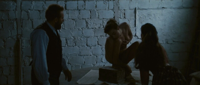 Ariane Kah nude, Hester Wilcox nude, Isabelle Adjani sexy - Camille Claudel (1988)