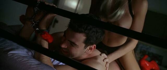 Tara Reid nude, Emily Procter nude - Body Shots (1999)