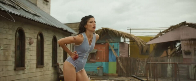 Tania Raymonde sexy - Deep Blue Sea 3 (2020)