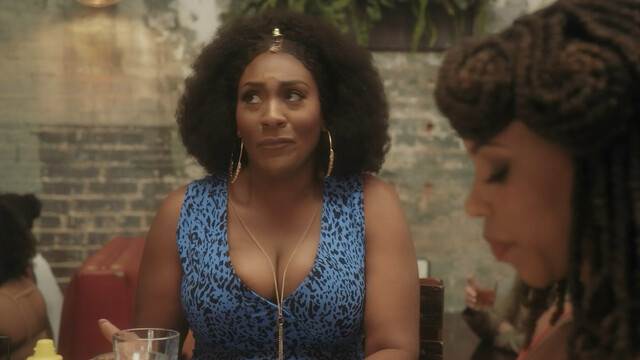 Khaneshia 'KJ' Smith sexy, Novi Brown sexy - Sistas s01e01 (2019)