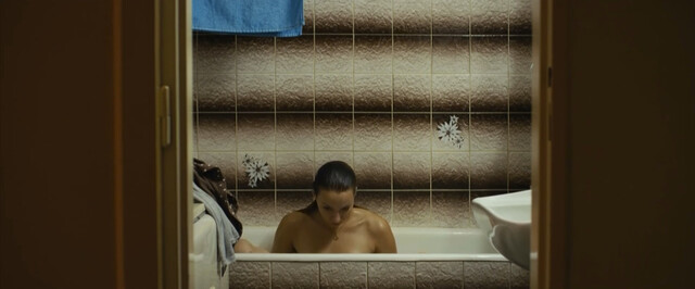 Berenika Kohoutova nude, Alzbeta Pazoutova nude - An Unlikely Romance (Nepravdepodobna romance) (2013)