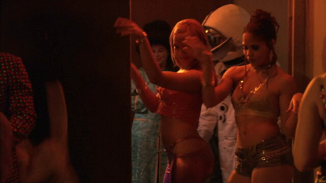 Radhaa Nilia nude, Amber Smith sexy, Essence Atkins sexy - How High (2001)