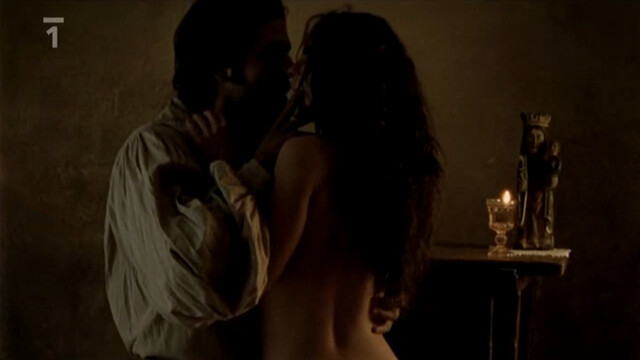 Bea Segura nude, Nuria Gago nude – Serrallonga (2008)