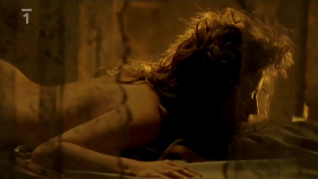 Bea Segura nude, Nuria Gago nude – Serrallonga (2008)