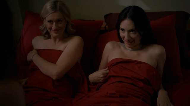 Rachel Paulson sexy, Julia Eringer sexy, Kari Alison Hodge sexy - Good Kisser (2019)