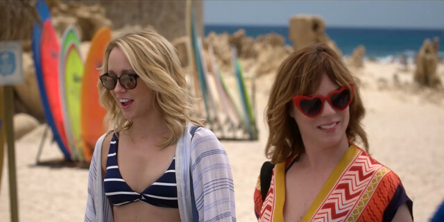 Anna Camp sexy, Sarah Burns sexy, Heather Graham sexy - Desperados (2020)