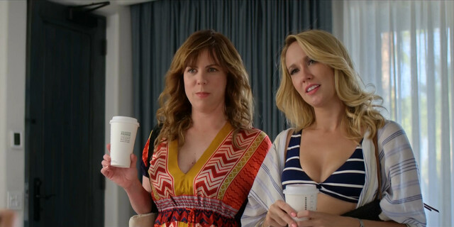 Anna Camp sexy, Sarah Burns sexy, Heather Graham sexy - Desperados (2020)