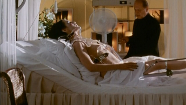 Polly Walker nude, Toni Collette nude, Amanda Plummer nude, Natacha Amal nude, Kirina Mano nude - 8 1/2 Women (1999)