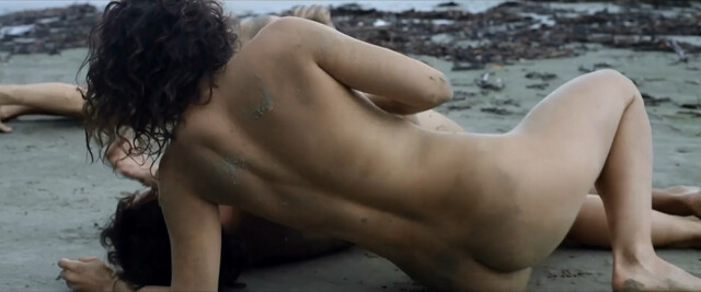 Juliane Elting nude, Morena Nascimento nude - Ventura (2012)