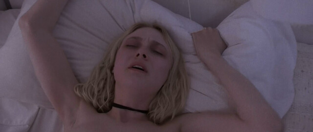 Dakota Fanning sexy, Evan Rachel Wood sexy - Viena and the Fantomes (2020)