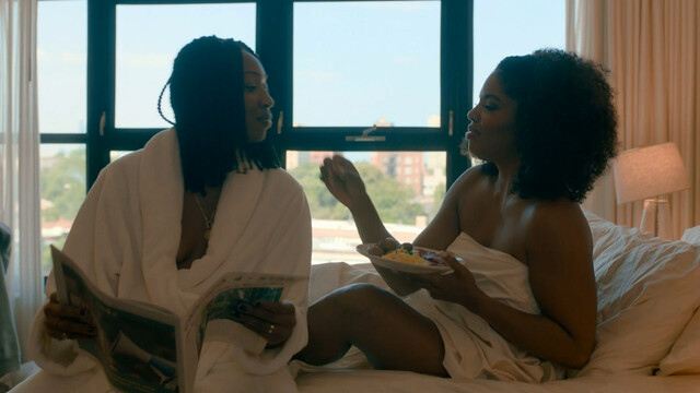 Tyla Abercrumbie sexy, Miriam A. Hyman sexy - The Chi s03e01 (2020)