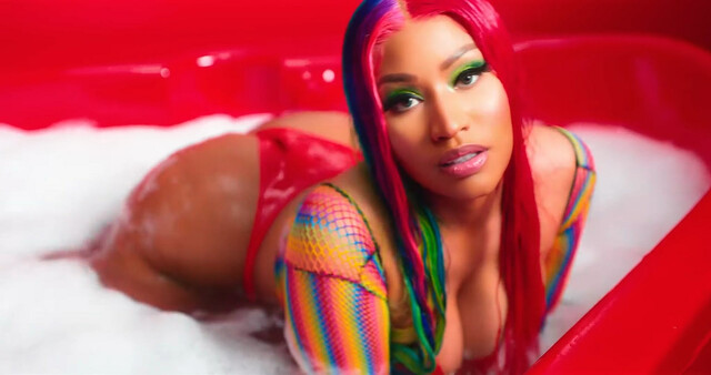 Nicki Minaj sexy - Trollz (2020)