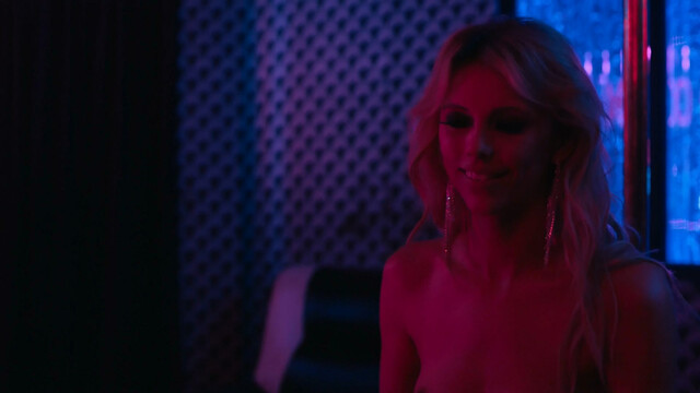 Riley Voelkel nude, Madeleine Wyda nude, Caitlin Hammond nude, Monica Raymund nude - Hightown s01e01 (2020)