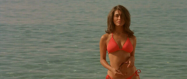 Caterina Murino sexy - L'enquete corse (2004)