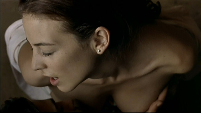 Leonor Watling nude - Son de mar (2001)