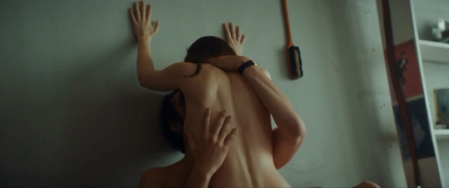 Maria Valverde nude - Arana (2019)