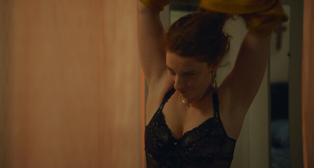 Mathilde Ulmer nude, Lola Naymark sexy, Anais Demoustier sexy - Gloria Mundi (2019)