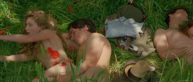 Anna Friel sexy, Calista Flockhart sexy - A Midsummer Night's Dream (1999)