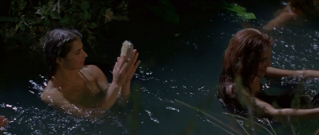 Anna Friel sexy, Calista Flockhart sexy - A Midsummer Night's Dream (1999)