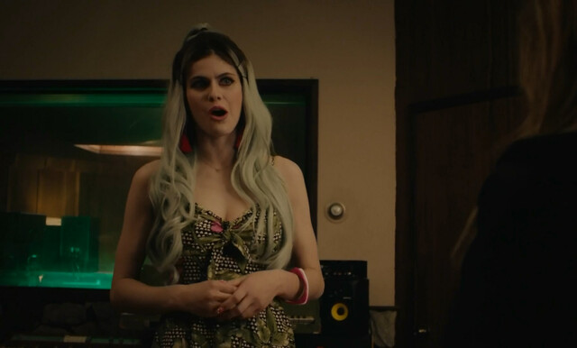 Juno Temple sexy, Alexandra Daddario sexy - Lost Transmissions (2019)