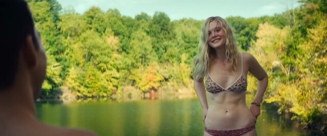 Elle Fanning sexy - All the Bright Places (2020)