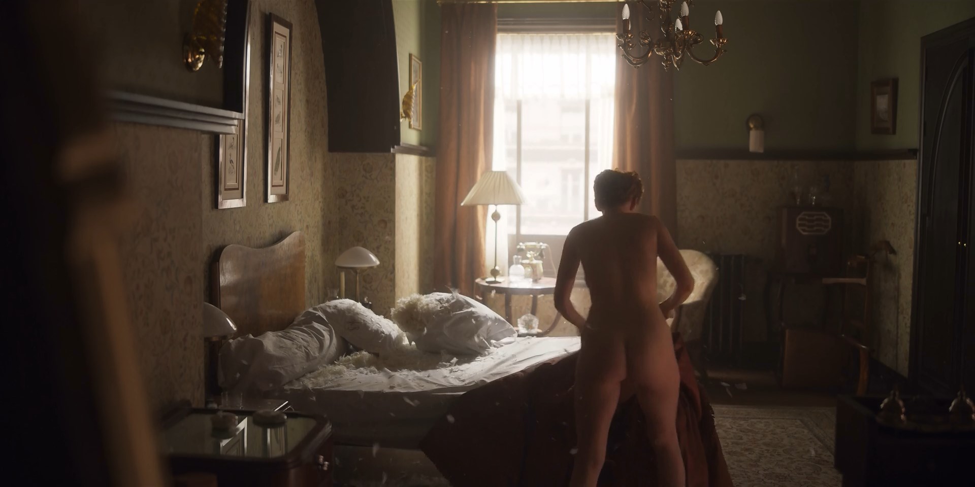 Ana Polvorosa nude - Cable Girls s05e05 (2020)