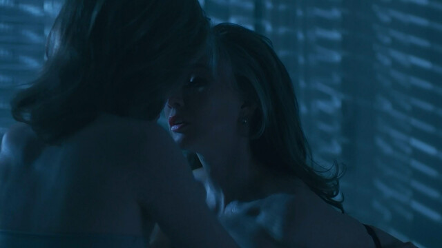 Hanna Alstrom nude, Carice van Houten sexy - The Glass Room (Skleneny pokoj) (2019)