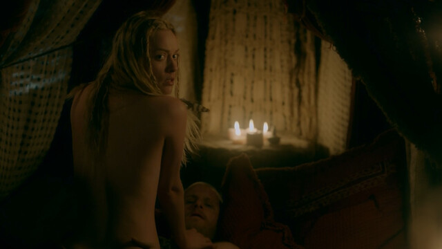 Lucy Martin sexy - Vikings s06e08 (2020)