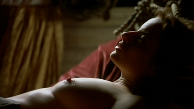 Pascale Bussieres nude, Rachel Crawford nude - When Night Is Falling (1995)