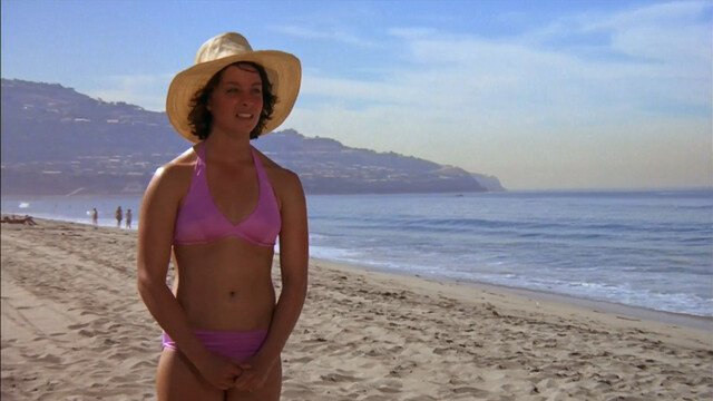 Kathleen Quinlan sexy, Louise Golding nude - Lifeguard (1976)