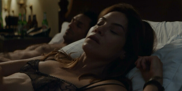 Stefania LaVie Owen sexy, Michelle Monaghan sexy - Messiah s01e08-09 (2020)