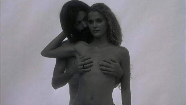 Keri Russell sexy, Catherine Hicks sexy - Eight Days a Week (1997)