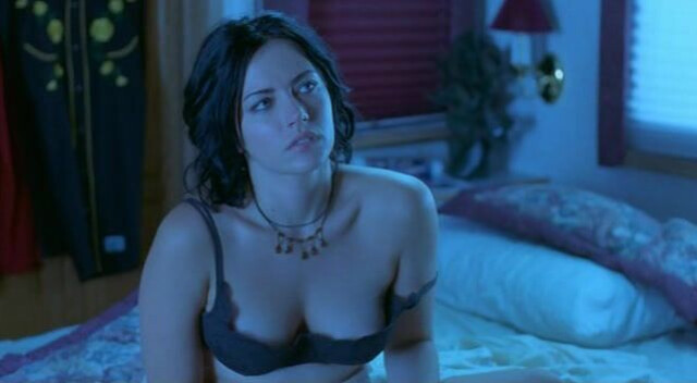 Dagmara Dominczyk nude - Tough Luck (2003)