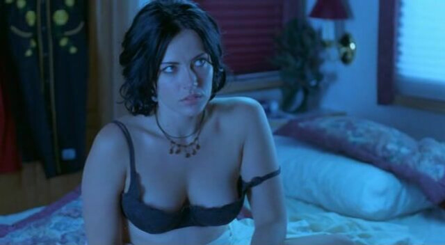 Dagmara Dominczyk nude - Tough Luck (2003)