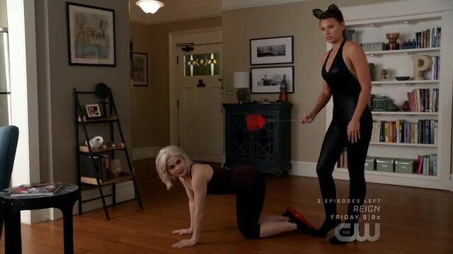 Rose McIver sexy, Alyson Michalka sexy - iZombie s03e10 (2017)