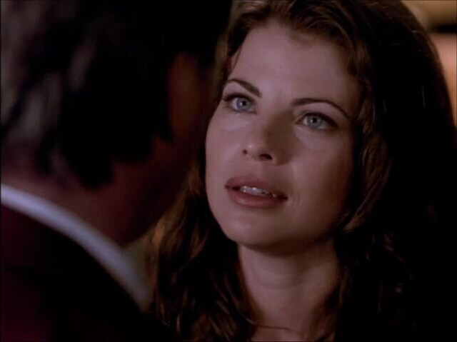 Yasmine Bleeth sexy - Nash Bridges s04e24 (1999)