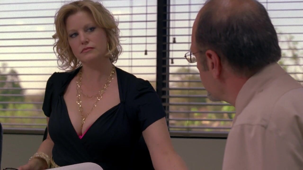 Anna Gunn sexy - Breaking Bad s04e09 (2011)